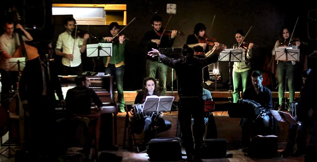 An orquesta típica course, photograph by Camille Burgy